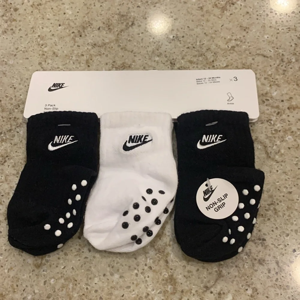 Nike 3-Pack Non-Slip Lightweight Ankle Socks Size 12-24 Months